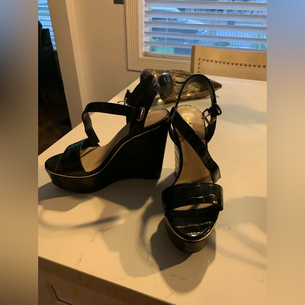 Aldo wedges. Excellent condition - size 6